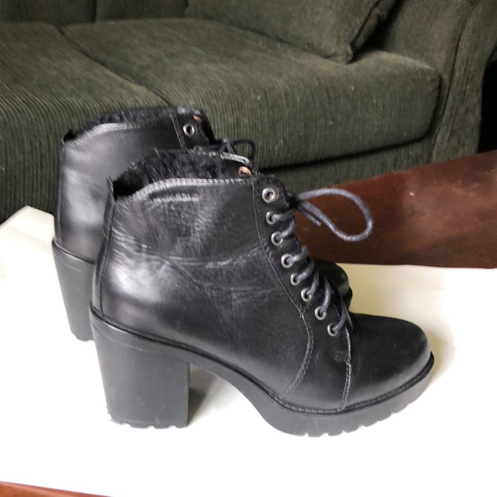 Vagabond grace black leather lace up heeled ankle boots size 6 or 36